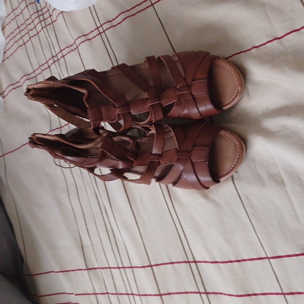 Ladies wedge sandals